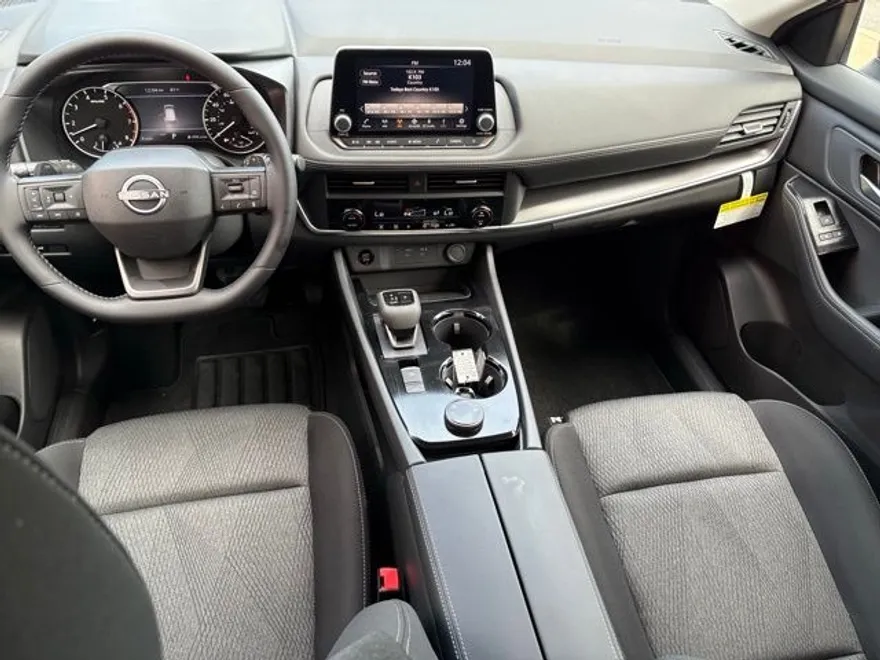 2026 Nissan Rogue SV photo 1