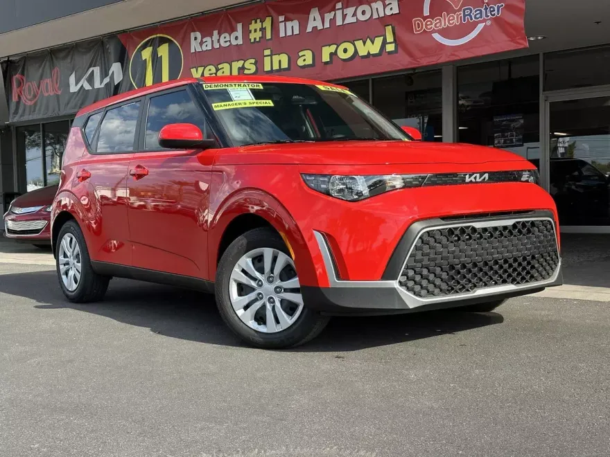 2025 Kia Soul LX photo 1
