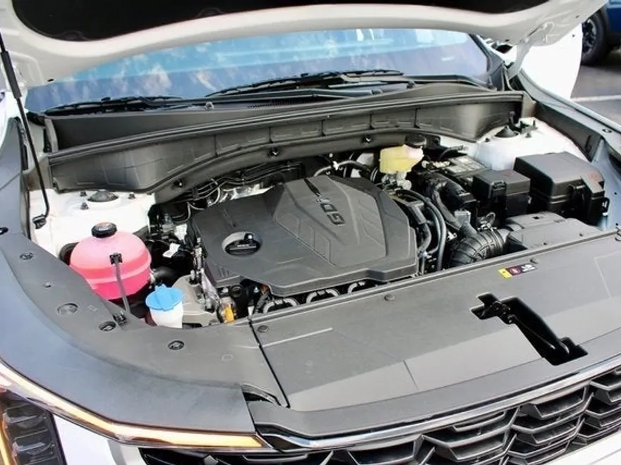 2025 Kia Sorento LX photo 14
