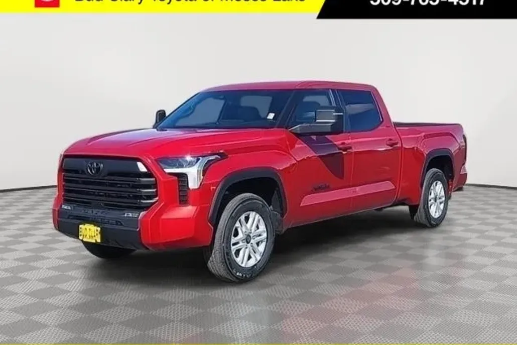 2025 Toyota Tundra SR5 CrewMax photo 1