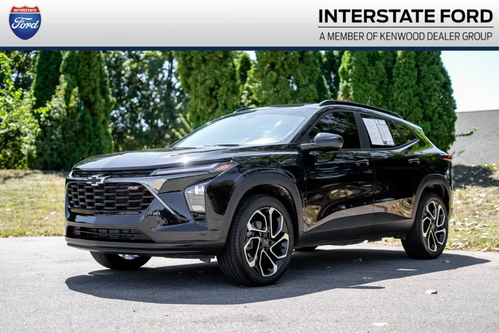 2024 Chevrolet Trax photo 1