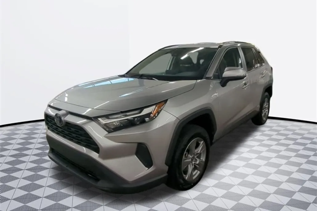 2022 Toyota RAV4 Hybrid XLE photo 1