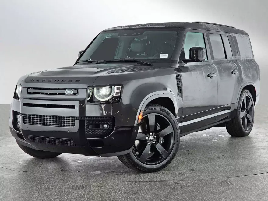 2024 Land Rover Defender 130 V8 photo 1