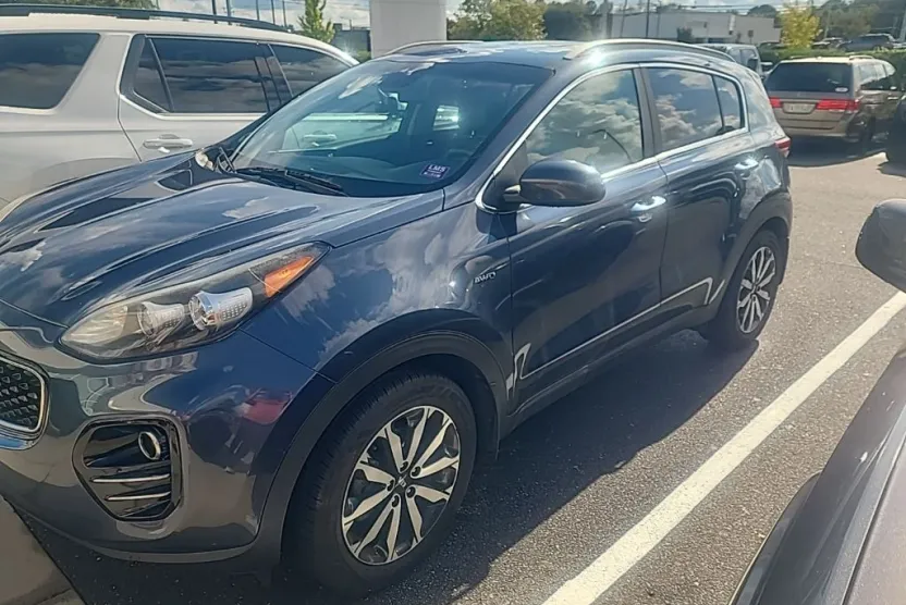 2017 Kia Sportage EX photo 1