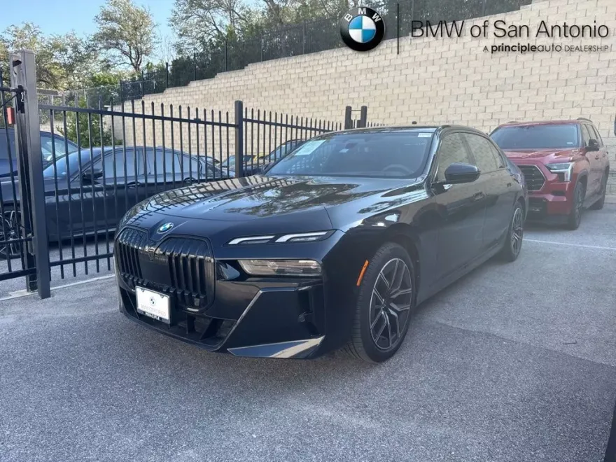 2023 Bmw 740i photo 1