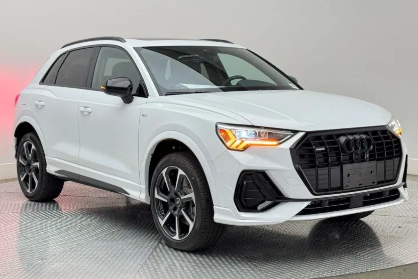 2025 Audi Q3 S line Premium Plus photo 1