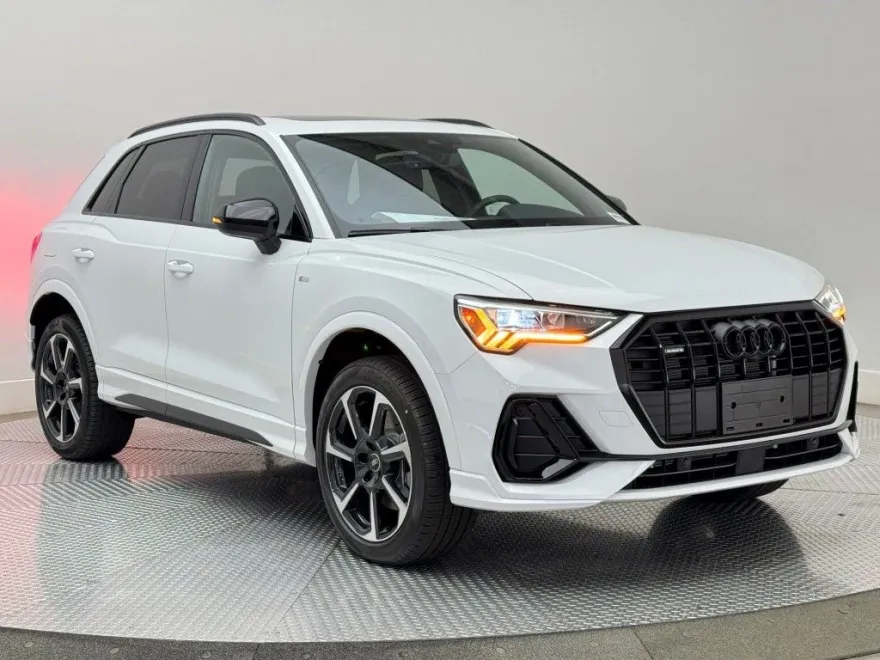 2025 Audi Q3 S line Premium Plus photo 1