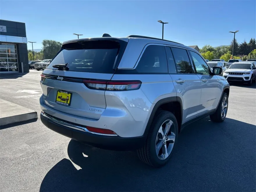 2025 Jeep Grand Cherokee Limited photo 1