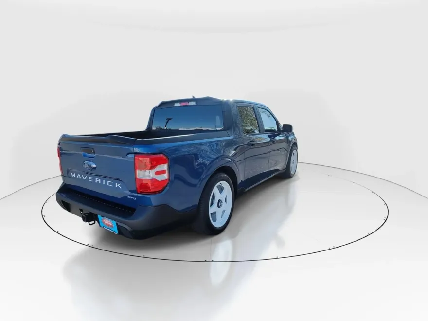 2023 Ford Maverick XL photo 1