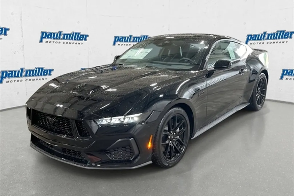 2025 Ford Mustang GT Premium photo 1