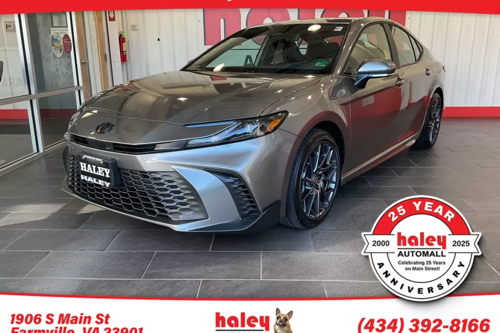 2026 Toyota Camry SE photo 1