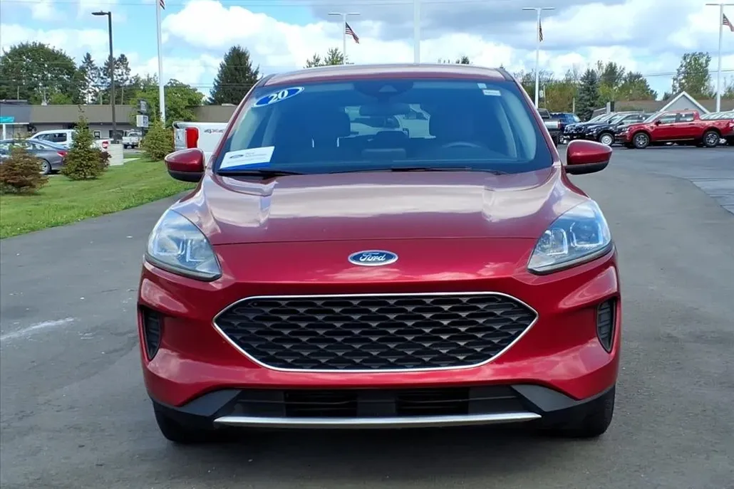 2020 Ford Escape SE photo 1
