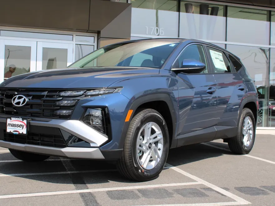 2025 Hyundai Tucson SE photo 1