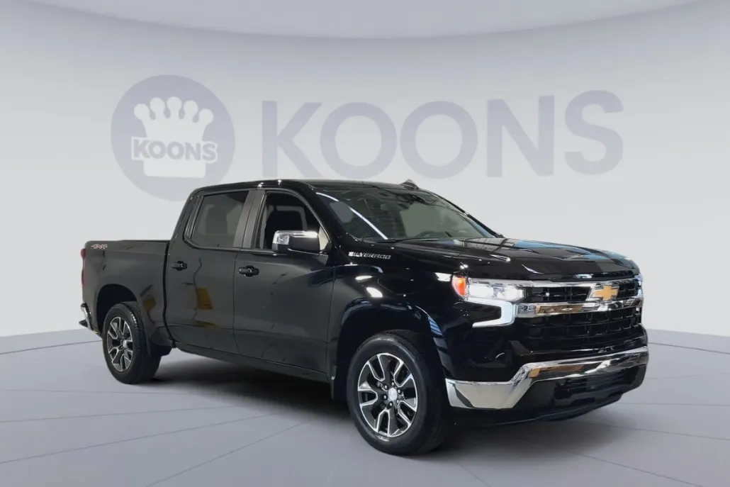 2022 Chevrolet Silverado 1500 LT photo 1