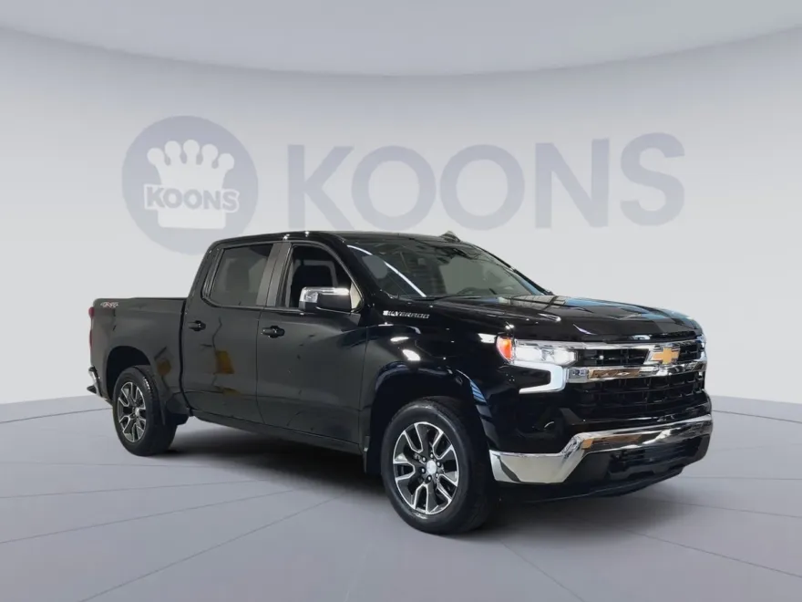 2022 Chevrolet Silverado 1500 LT photo 1