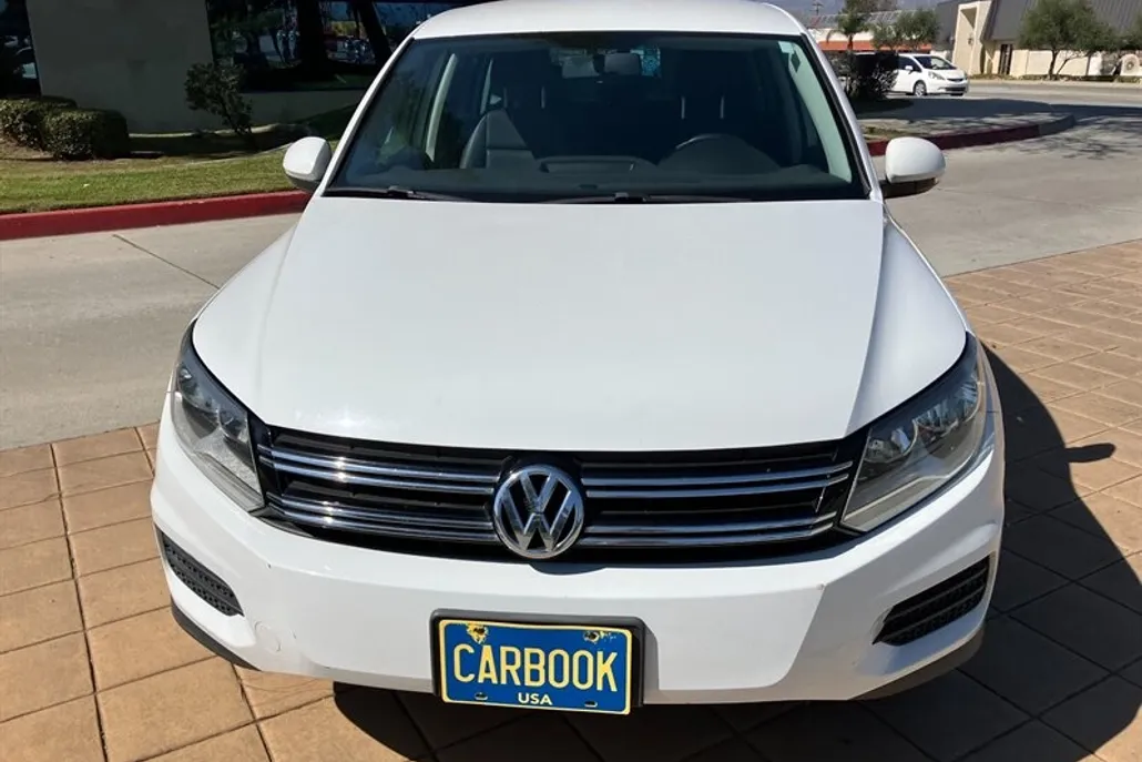 2014 Volkswagen Tiguan SE photo 1