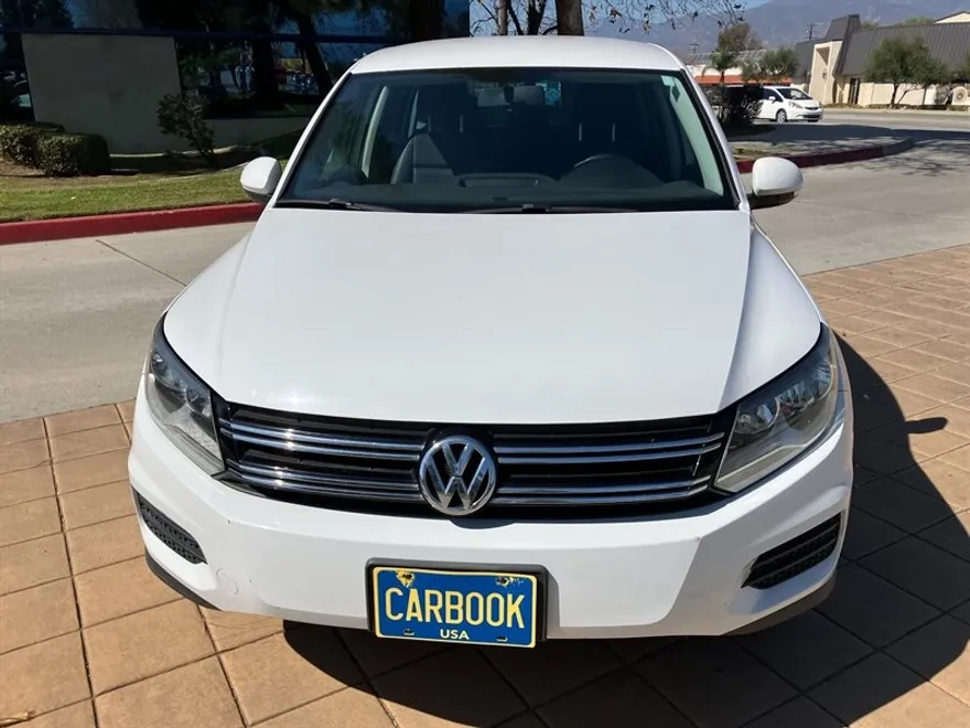 2014 Volkswagen Tiguan SE photo 1