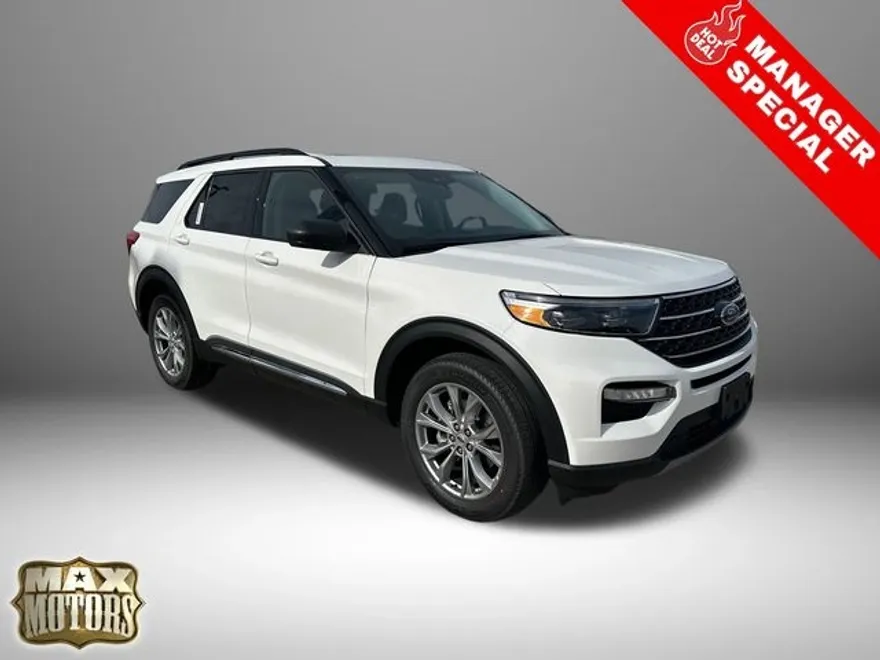 2024 Ford Explorer XLT photo 1