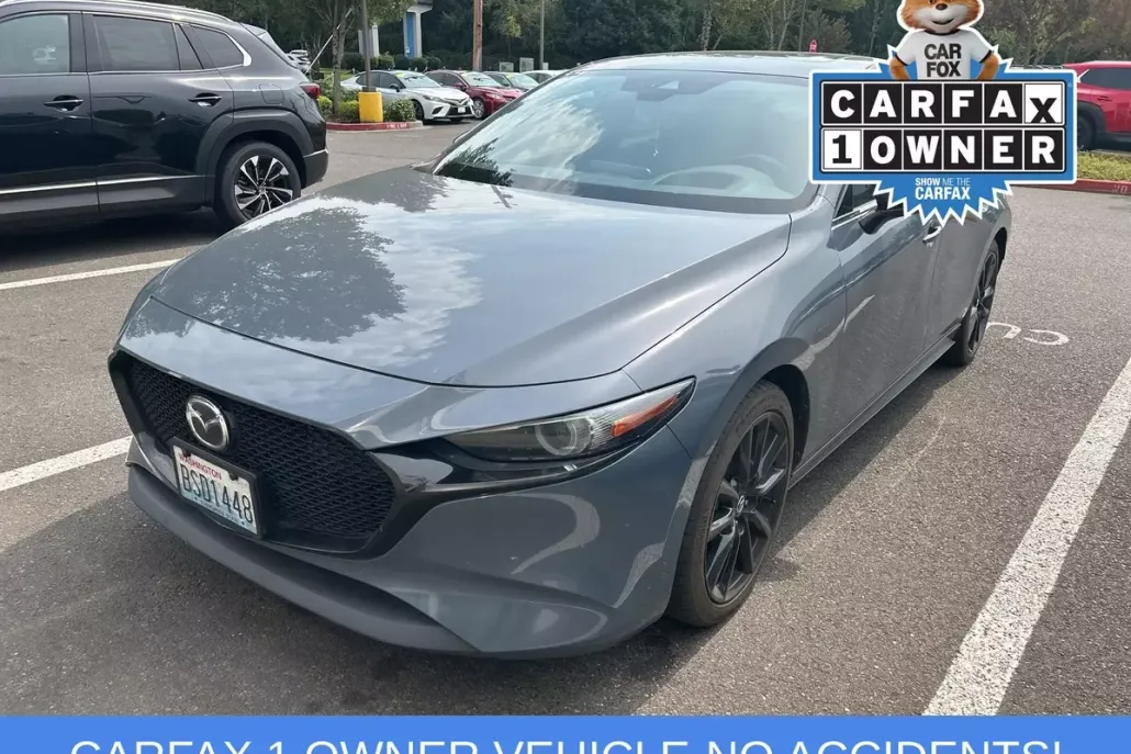 2020 Mazda Mazda3 Hatchback Premium photo 1