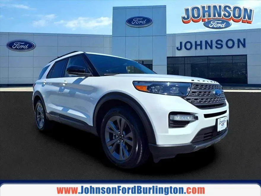 2022 Ford Explorer XLT photo 1