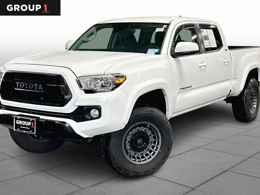 2018 Toyota Tacoma SR5 Double Cab V6 4x4 photo 1