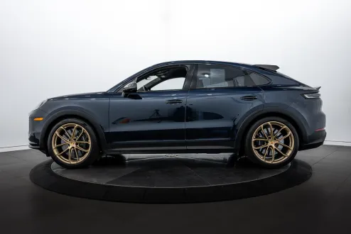 2024 Porsche Cayenne Turbo GT photo 2