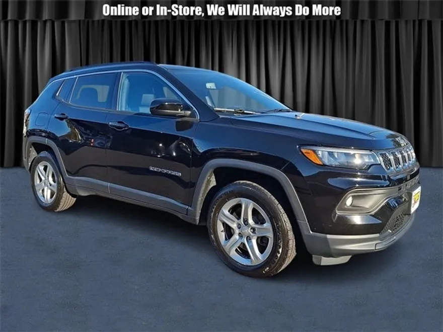 2023 Jeep Compass Latitude photo 1