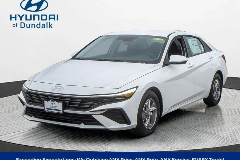 2025 Hyundai Elantra SE photo 1