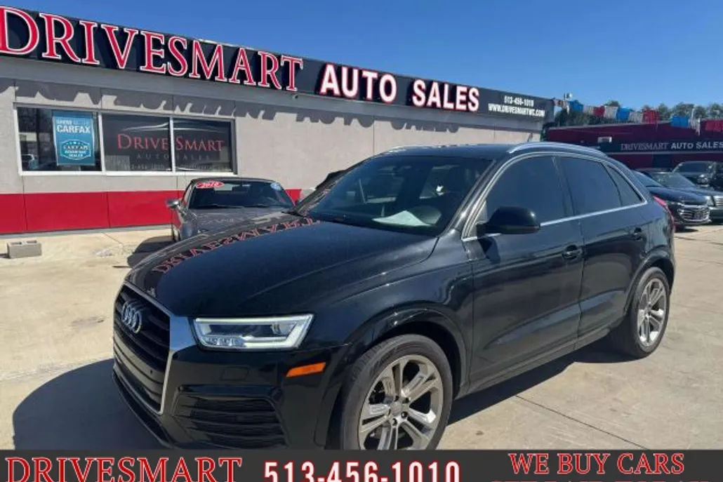 2016 Audi Q3 Prestige photo 1