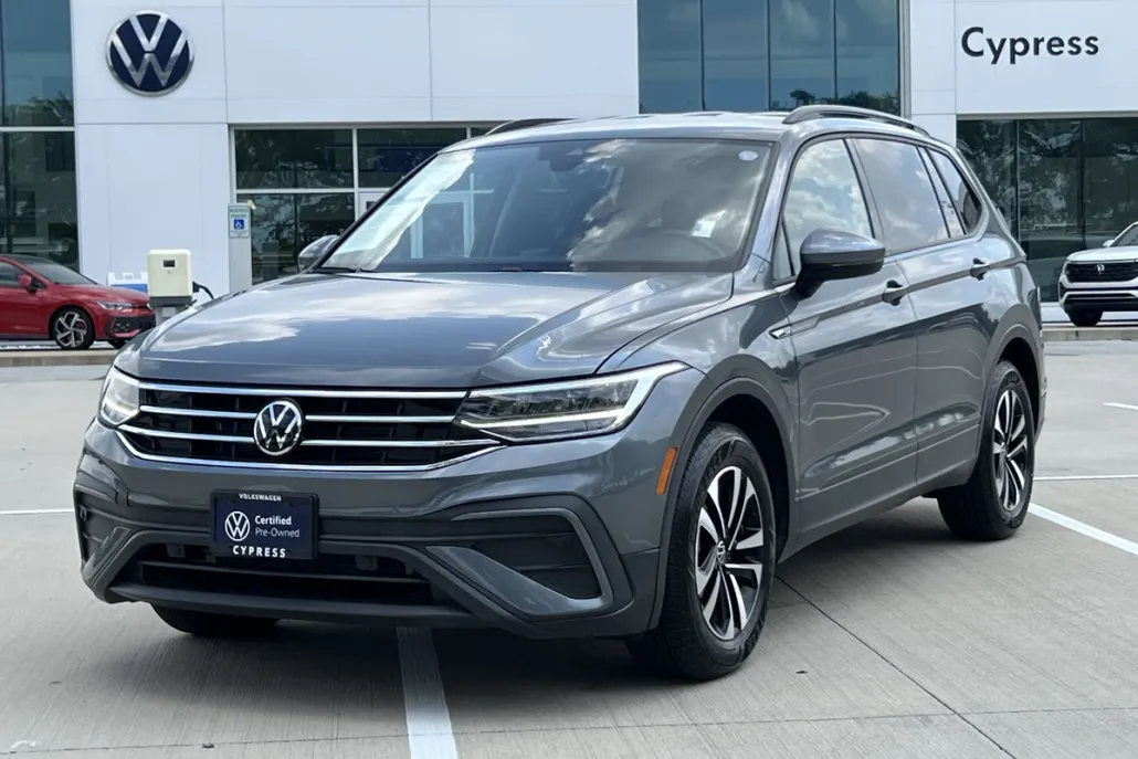 2024 Volkswagen Tiguan S photo 1