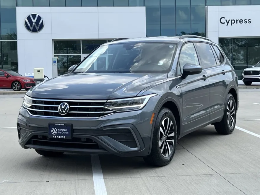 2024 Volkswagen Tiguan S photo 1
