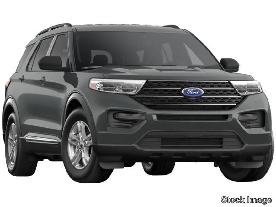 2023 Ford Explorer XLT photo 1