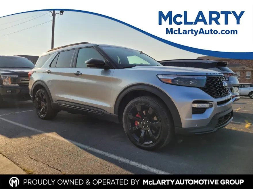 2023 Ford Explorer ST photo 1