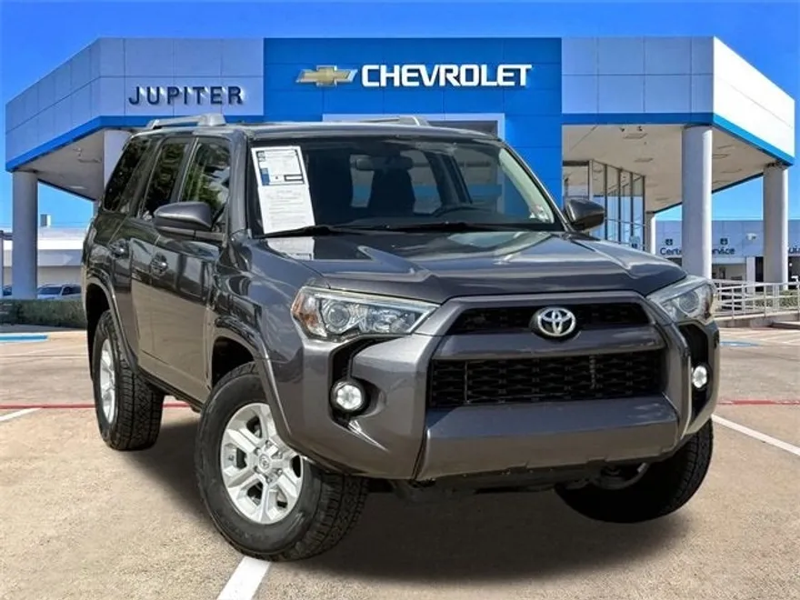 2017 Toyota 4Runner SR5 photo 1