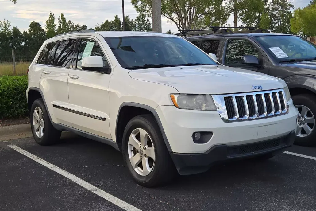 2012 Jeep Grand Cherokee Laredo photo 1
