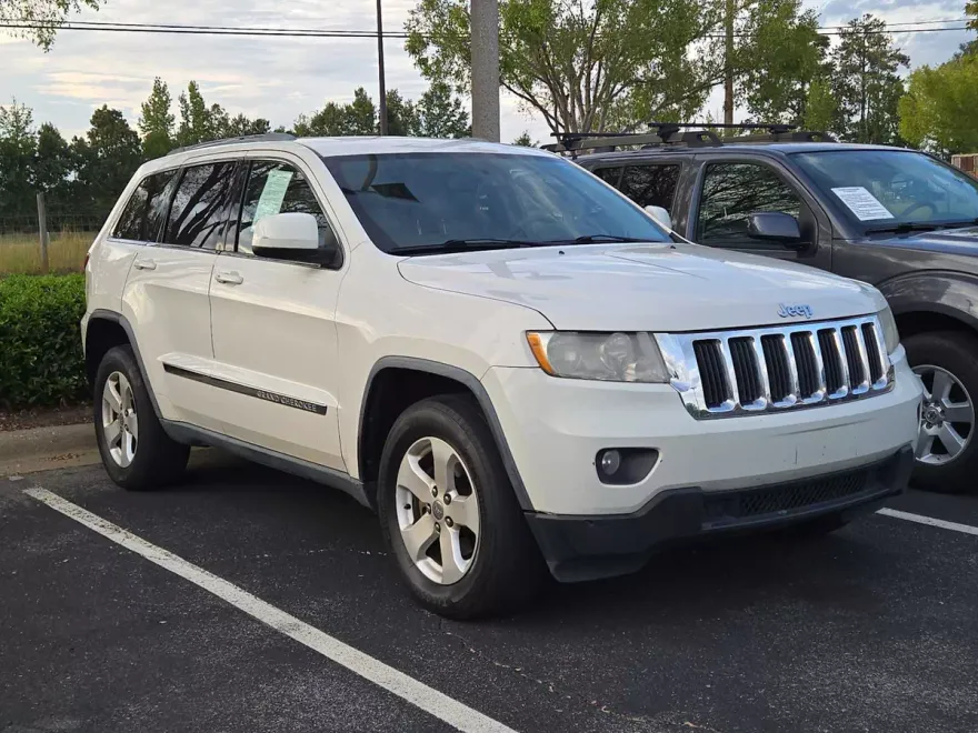 2012 Jeep Grand Cherokee Laredo photo 1