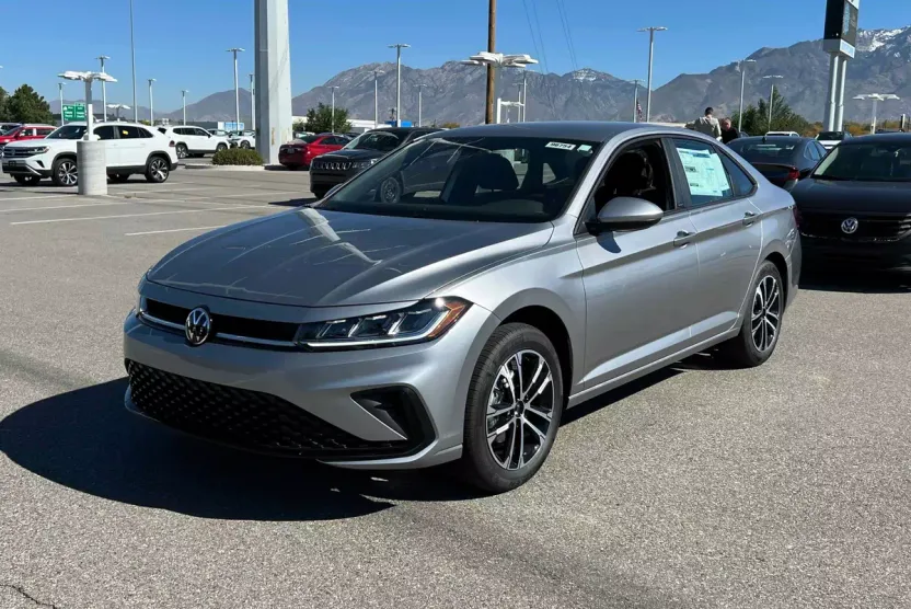 2026 Volkswagen Jetta Sport photo 1