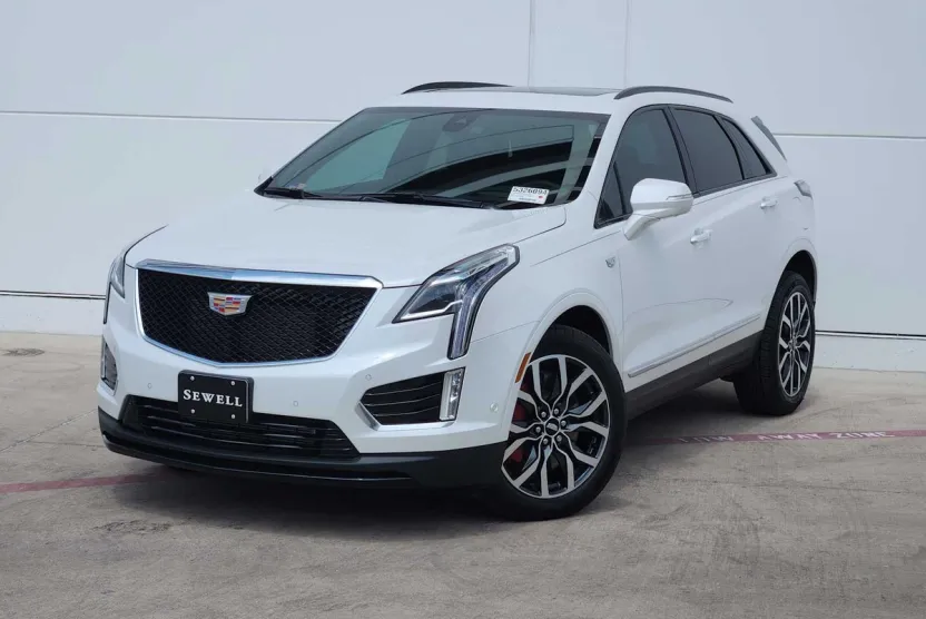 2025 Cadillac XT5 Sport photo 1