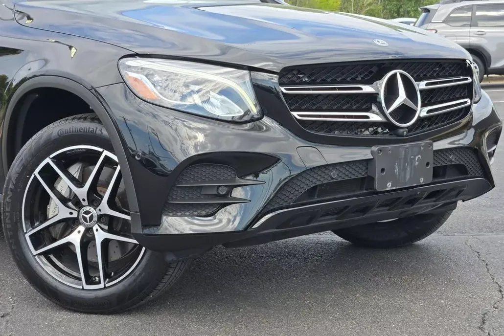 2019 Mercedes Benz GLC 300 4MATIC photo 1