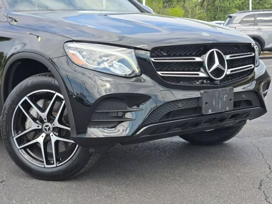 2019 Mercedes Benz GLC 300 4MATIC photo 1
