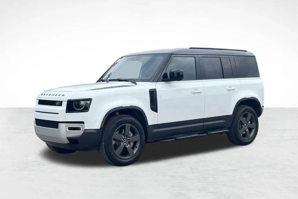 2025 Land Rover Defender 110 S photo 1