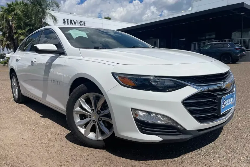 2019 Chevrolet Malibu 1LT photo 1