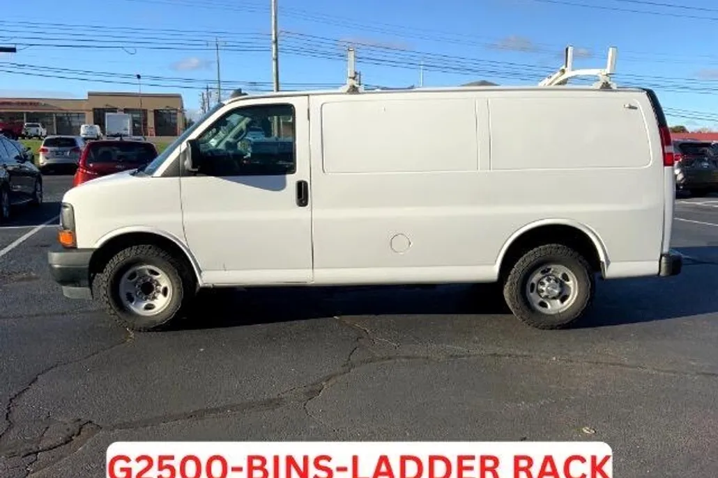 2017 Chevrolet Express Cargo Van photo 1