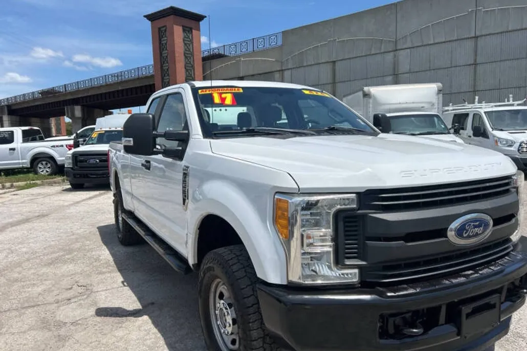 2017 Ford F-250 XL photo 1