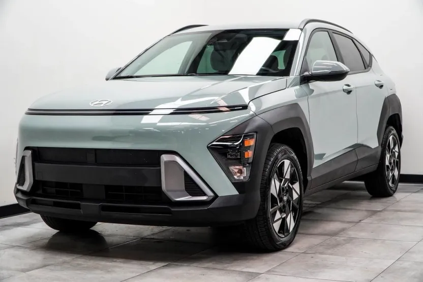 2025 Hyundai Kona SEL photo 1
