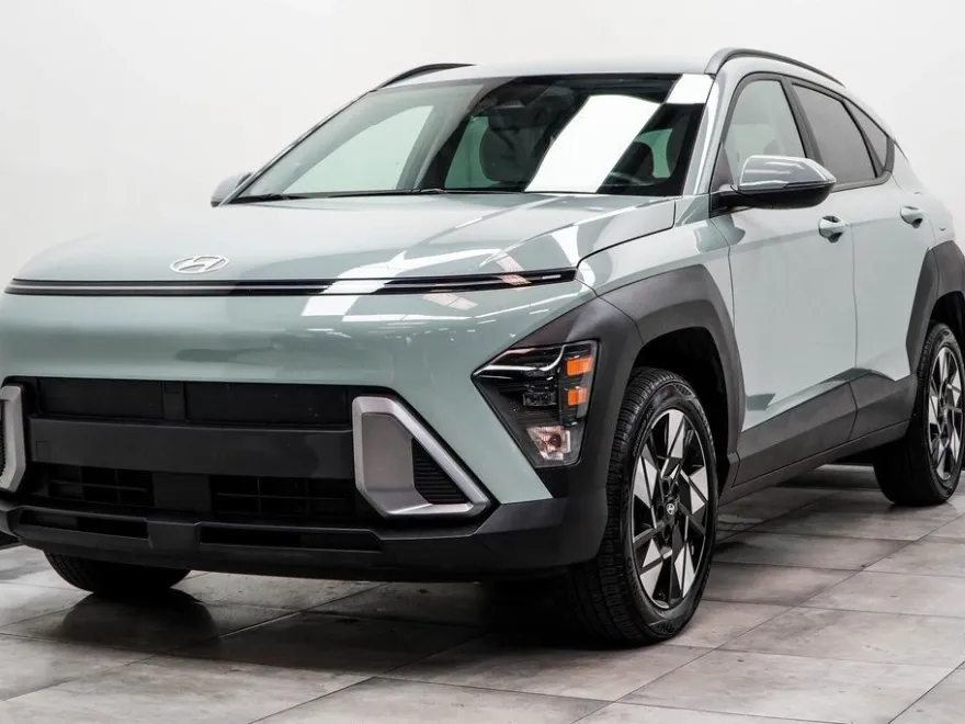 2025 Hyundai Kona SEL photo 1