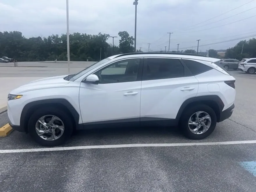 2024 Hyundai Tucson SEL photo 1