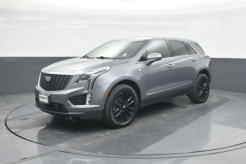2022 Cadillac XT5 Luxury photo 1