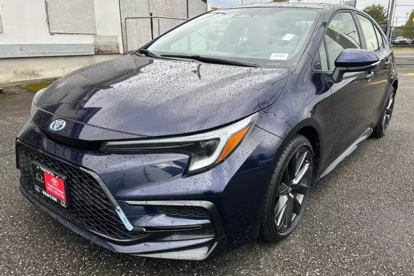 2024 Toyota Corolla Hybrid SE photo 1