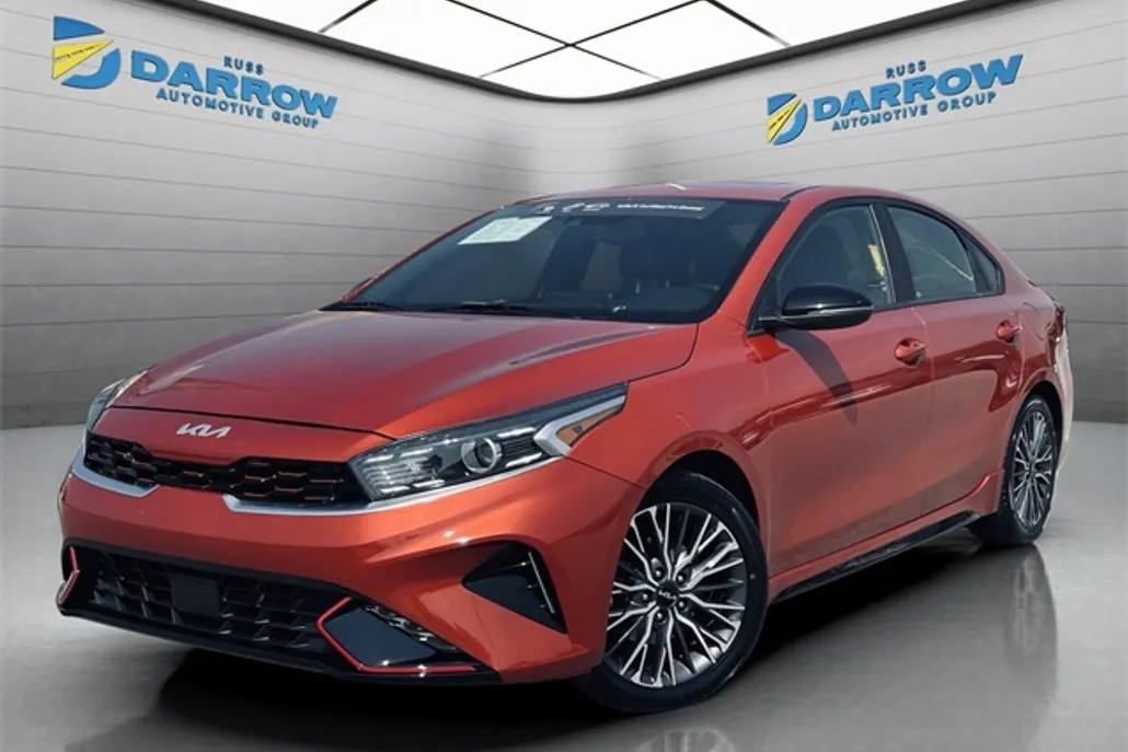 2022 Kia Forte GT-Line photo 1